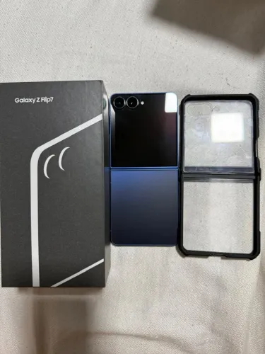 Z Flip 7
