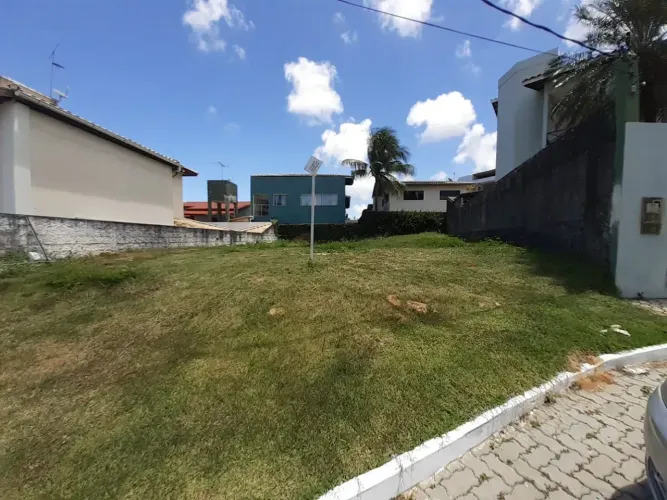 Lote/Terreno para venda tem 330 metros quadrados em Vila de Abrantes (Abrantes) - Camaçari