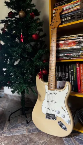 Guitarra fender Classic player 50?