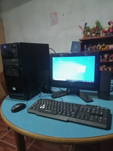 Computador básico para estudo ou comércio