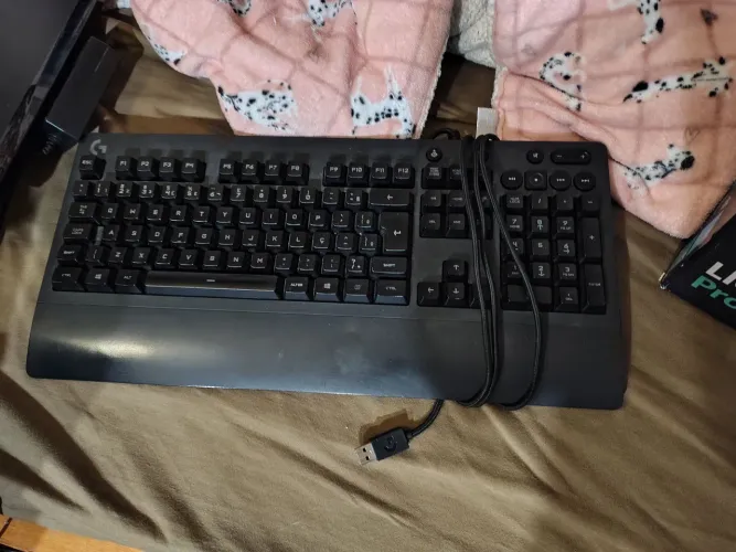 Logitech G213 Prodigy ABNT2