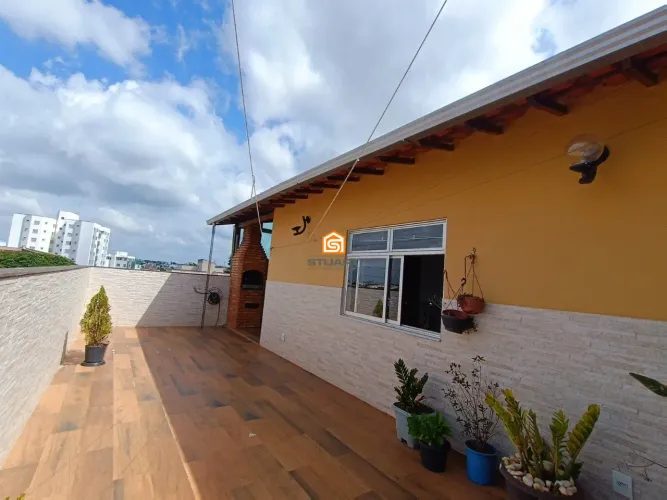 Cobertura com 4 quartos, suíte e 1 vaga!