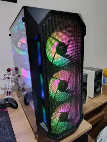 PC Gamer, RTX 4060 ti, Ryzen 5 5600x, ssd 1tb, 16gb ram, Water cooler 360m