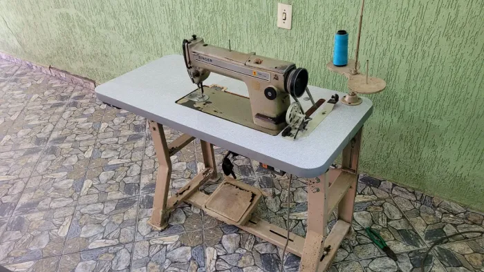 Máquina Industrial Reta Singer