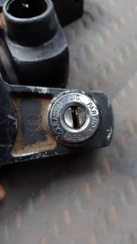 Suporte da chave de ignição da F75