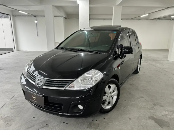 Nissan Tiida SL 1.8/1.8 Flex 16V Aut. 2011