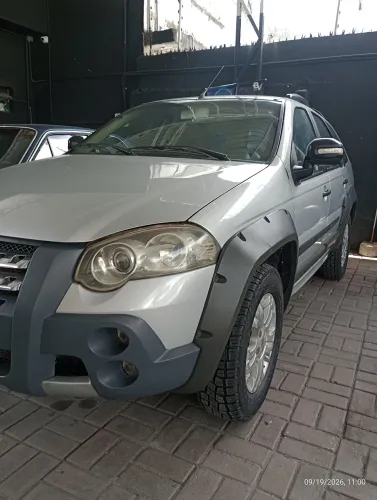 Fiat Palio Weekend Adventure Locker 1.8 Flex 2012