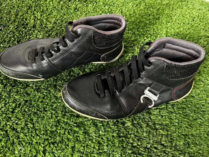 Tenis Botinha Kolosh Preta Paetês Bota Feminina