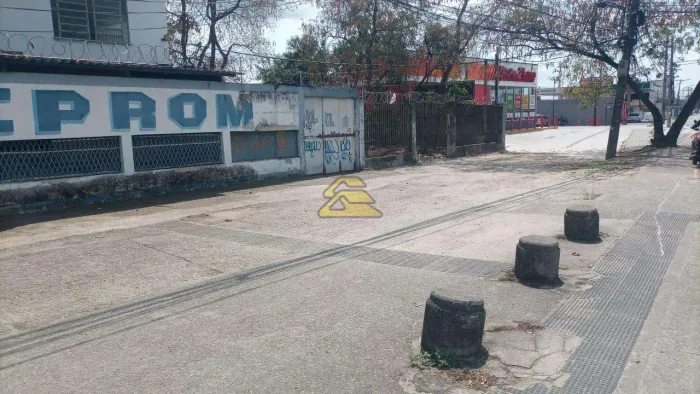 BANGU | Prédio Comercial