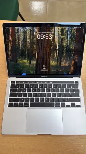 Apple MacBook Pro 13" 2020 Intel Core I5 1.4ghz 8gb RAM 256gb SSD Silver