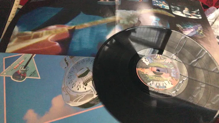 VINILw DIRE STRAITS - BROTHERS IN ARMS - EDIÇÃO RARA SÉRIE 500.000