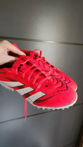 Chuteira Adidas Predator