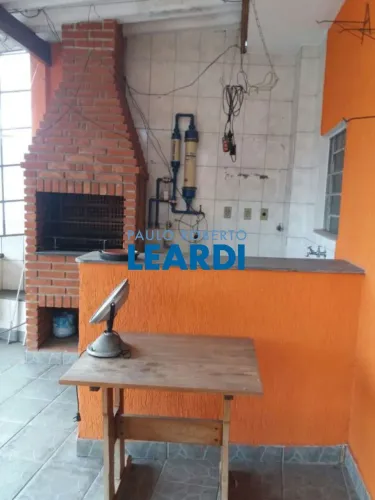 CASA ASSOBRADADA - VILA BAETA NEVES - SP