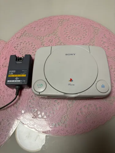 Playstation 1 + Leitor Novo