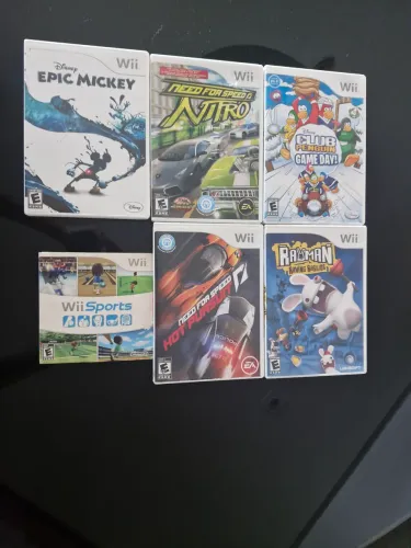 Conjunto com 6 jogos Wii