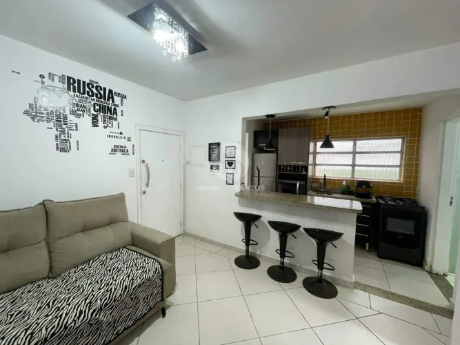 Apartamento a 50 metros da praia no Embaré !