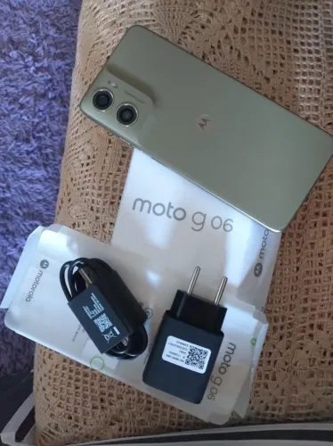 Celular novo na caixa 