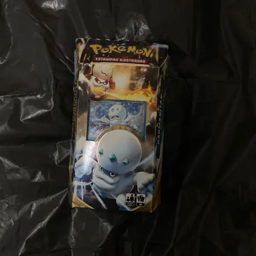 Pokémon TCG da expansão Espada e Escudo 3: Escuridão Incandescente.