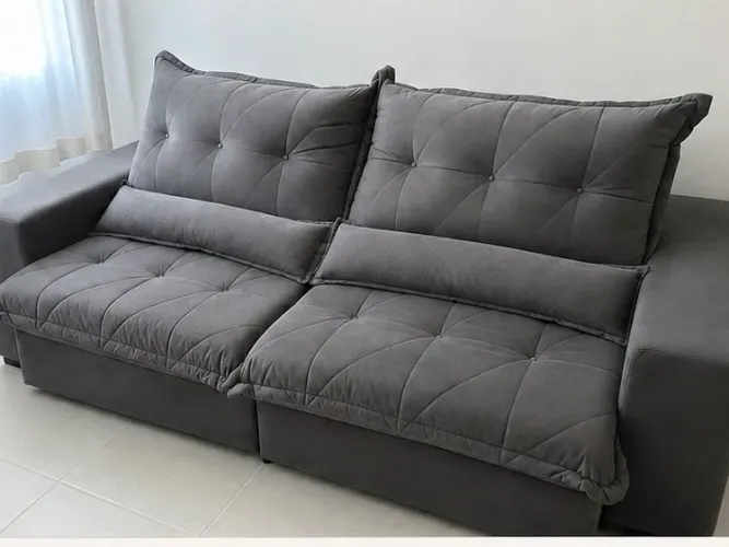 Sofá retrátil e reclinável 