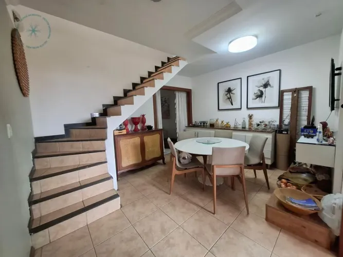 Casa Geminada á venda no bairro Leticia, Belo Horizonte - MG.