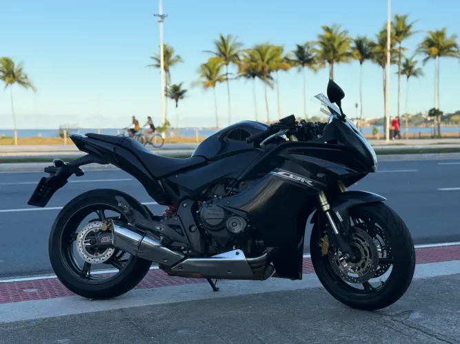Oportunidade abaixo da fipe ! CBR600f com apenas 28mil km