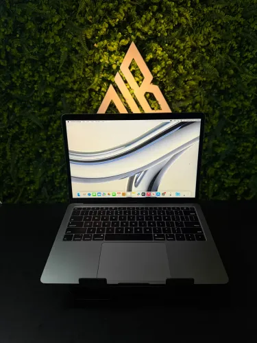MACBOOK AIR 2019 16GB RAM + GARANTIA