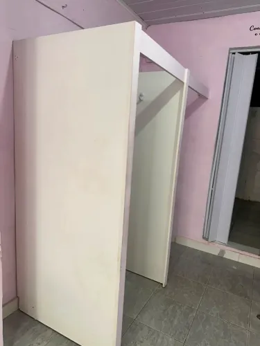 Vendo provador para loja de roupas 