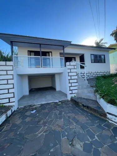 Casa (Alvenaria), com 4 quartos e 1 banheiros à Venda, 127 m² em Içara/SC