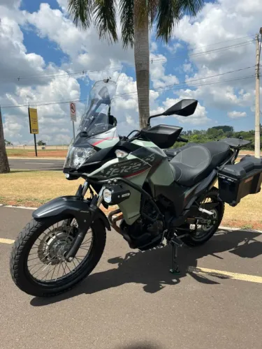Versys 300 Tourer Impecável