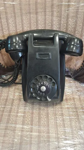 Antigo Telefone em Baquelite 