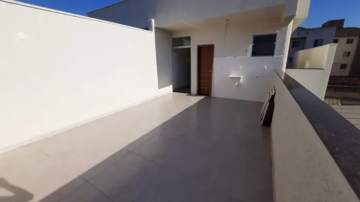 Casa Geminada para Venda em Betim, Alto das Flores, 3 dormitórios, 1 suíte, 2 banheiros, 1
