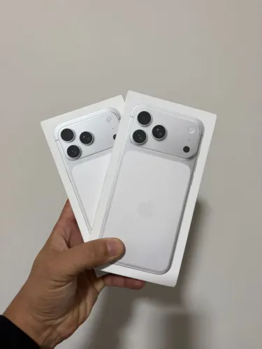 iPhone 17 pro max Branco