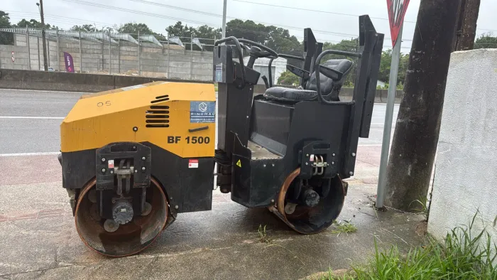 Rolo compactador 1500kg