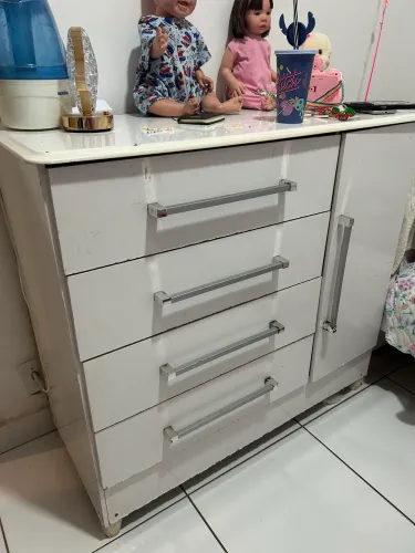 Cômoda branca