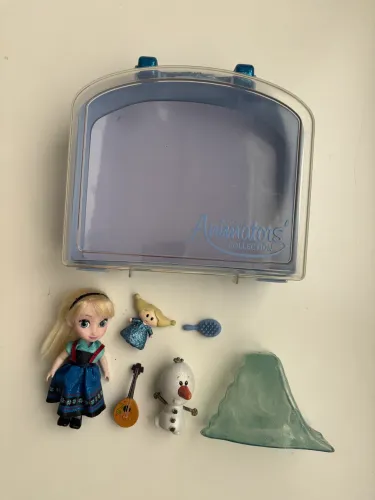 Boneca Elsa Animator?s Collection Mini Playset 