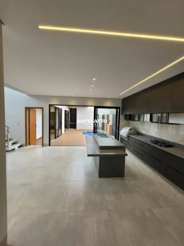Casa de condomínio à venda, no Villa Toscana, com 4 suítes.