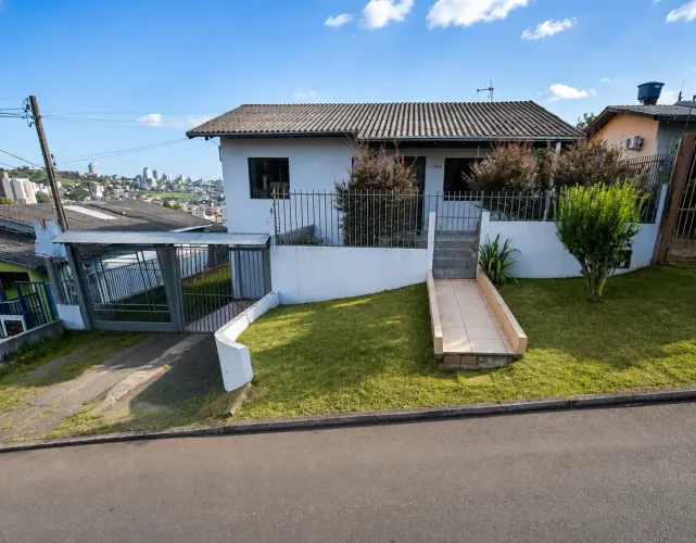 Casa para Locação próximo ao Hospital Regional - 110m² - 3 quartos - Chapecó-SC