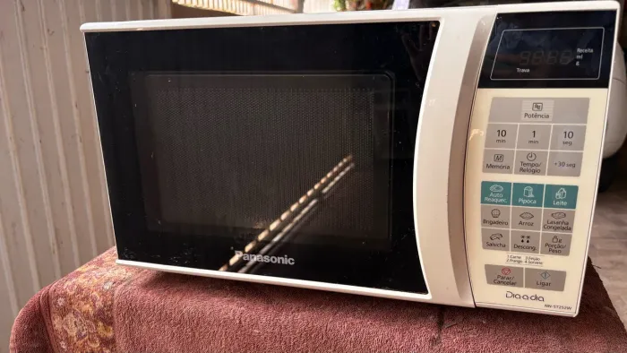 Micro-ondas panasonic 20lt