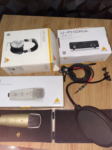 HOME STUDIO PROFISSIONAL - Interface de Áudio + Microfone Condensador