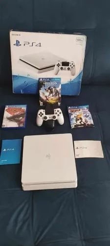 PS4 slim Branco 500GB vendo e troco (sem volta)