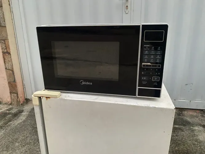 Microondas midea 30L funcionando perfeitamente 