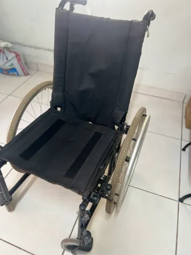 Cadeira de rodas manual