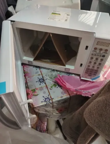 Micro-ondas Electrolux 20L Branco com Função Tira Odor e Descongelar MTO30 