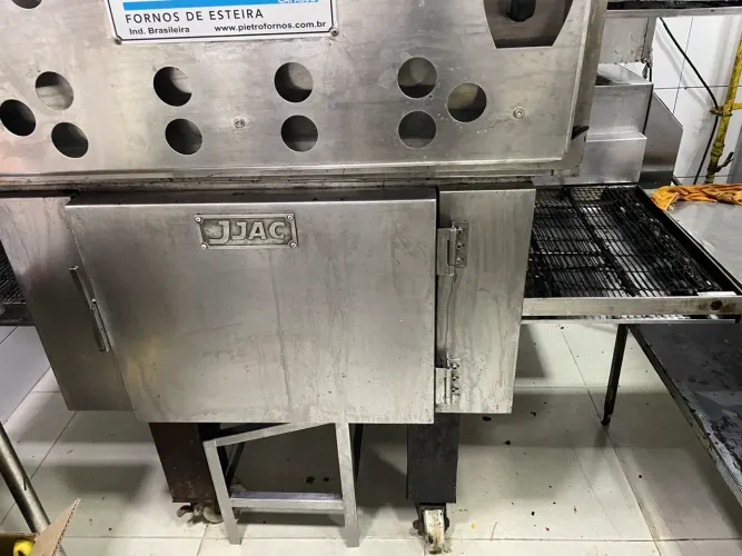 Forno esteira industrial para pizza Jjac 