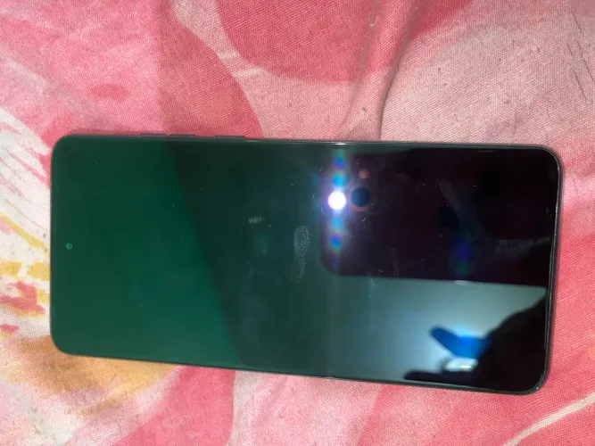 Moto G84