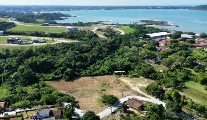 VENDO 2 LOTES EM EXCELENTE LOCALIZAÇÃO, PRÓX. ÀS TRÊS PRAIAS E AO COND. ALPHAVILLE