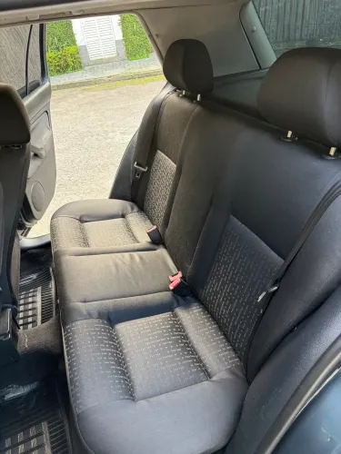 Volkswagen Golf 1.6 MI/ 1.6 MI Gener./black & Silver 2002