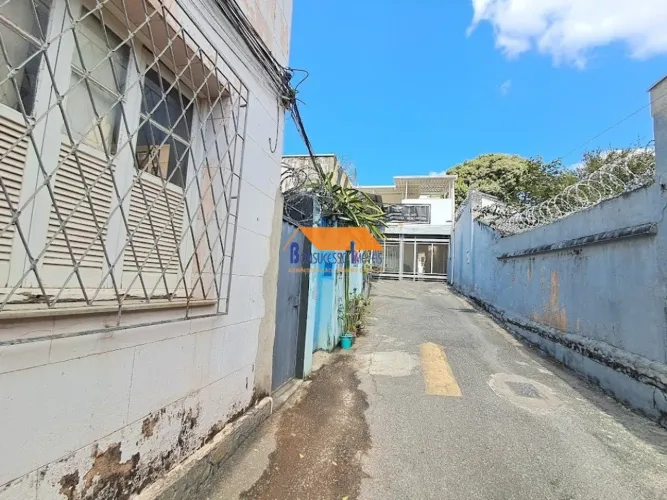 casa de 3 quartos, em condominio no Floresta em belo Horizonte