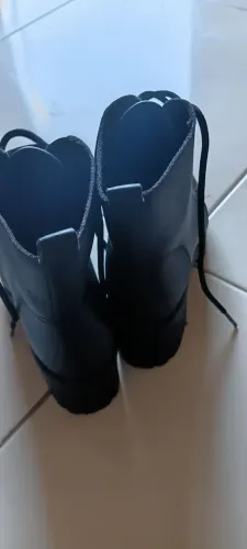 Vendo uma bota ramarim usada 1 ves n 36