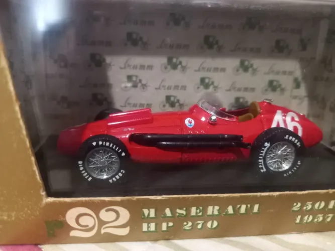 Miniatura F1 Maserati 250F R92 ano 1957 escala 1:43